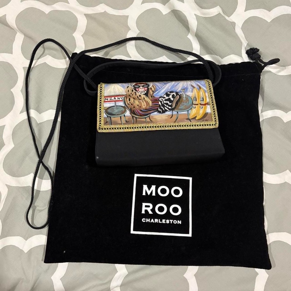 MOO ROO Charleston vintage signed bag